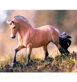 Breyer Sweetwater's Zorah Belle Model Horse 1869