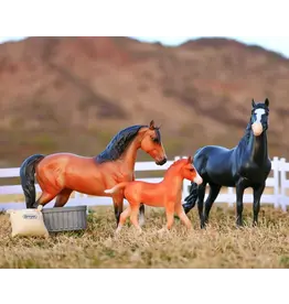 Breyer Breyer Spanish Mustang Family 5490 Model Playset