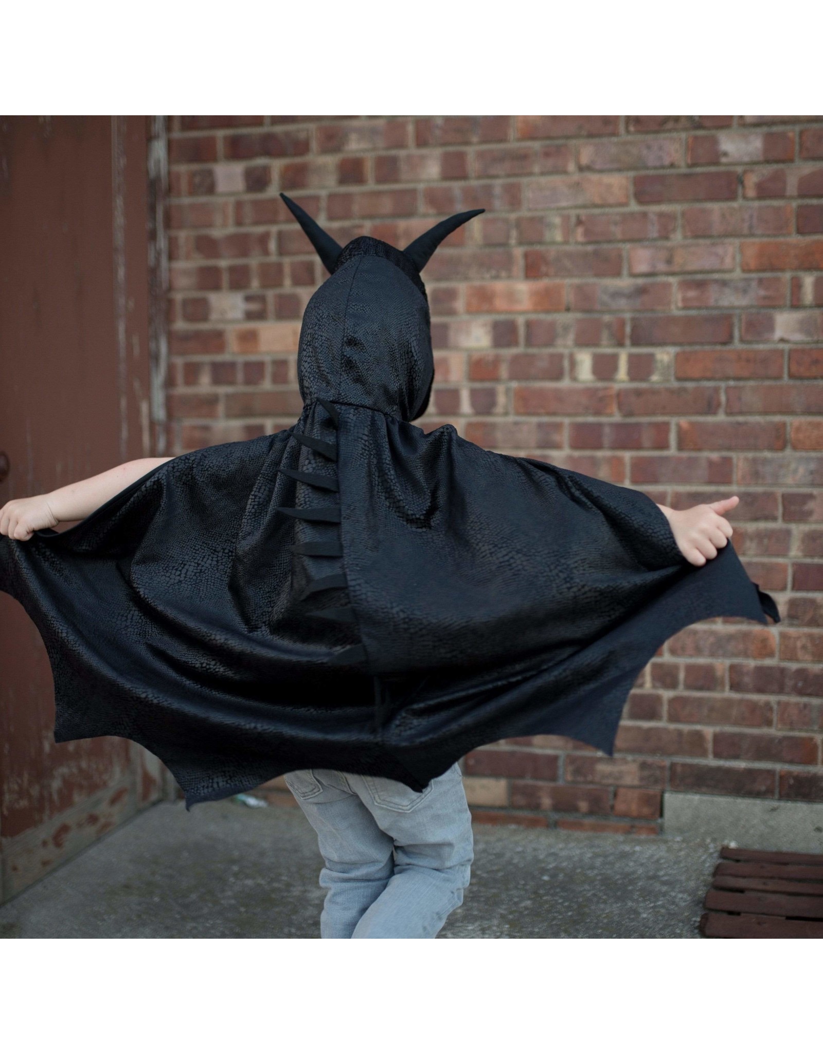 Great Pretenders Midnight Dragon Cape, Size 5/6