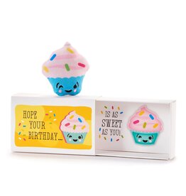 GiftCraft Cupcake Pocket Hug w/Gift Box
