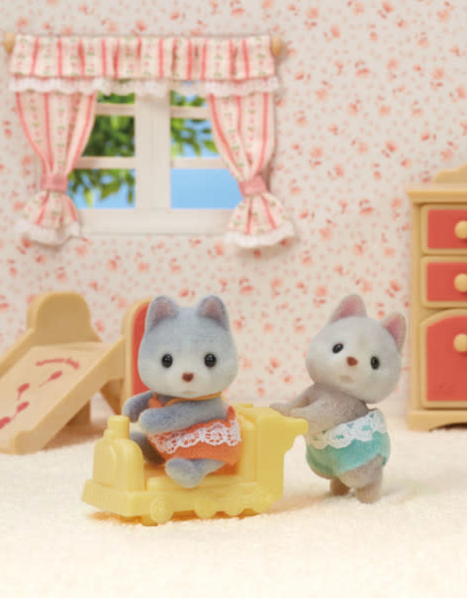 Epoch Everlasting Play Husky Twins