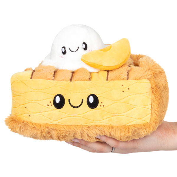 https://cdn.shoplightspeed.com/shops/635123/files/51323650/squishable-mini-apple-pie-9.jpg