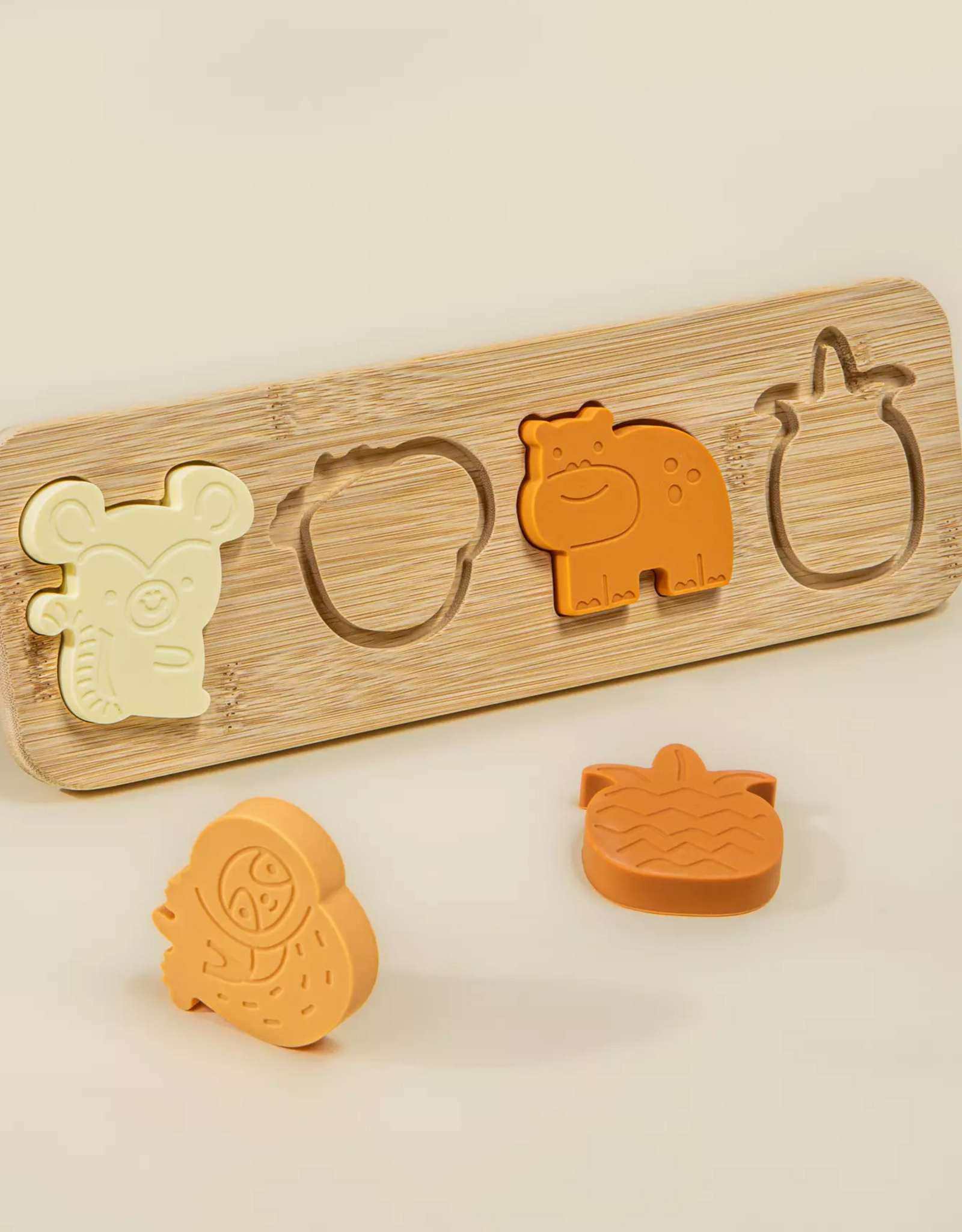 Coco Village Silicone Puzzle on Wooden Plate - Jungle