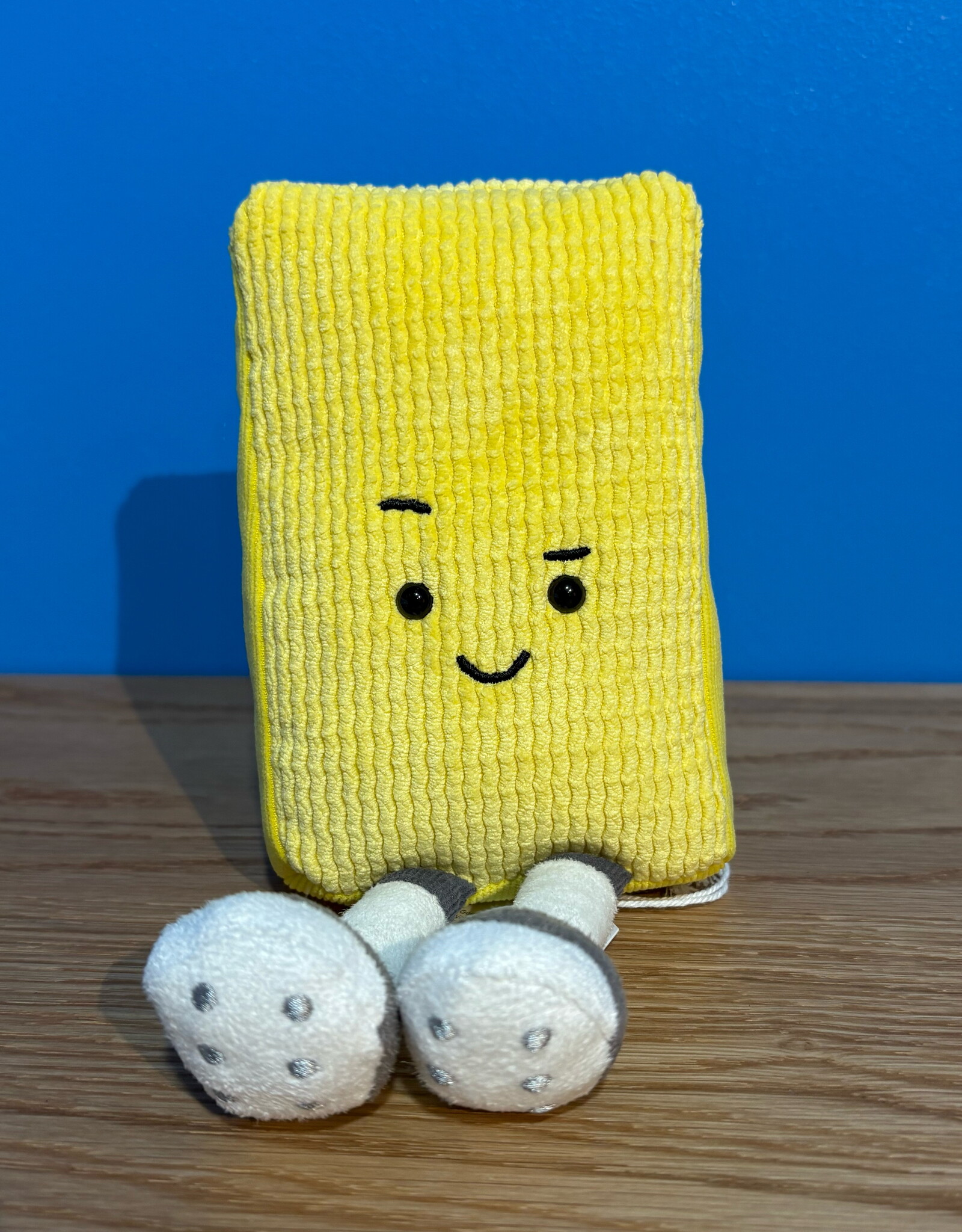 Jellycat Amuseables Sports Warni Yellow Card