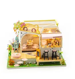 Hands Craft DIY Miniature House Kit: Clover Cat Café