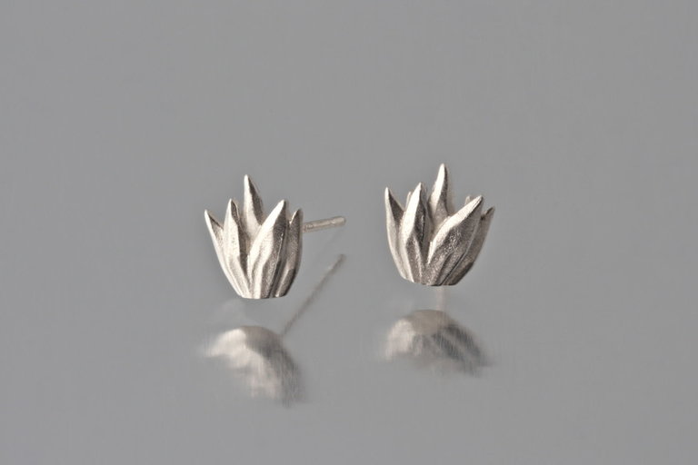 Elise Moran Mini Milagro Post Earrings Fire (BSS)