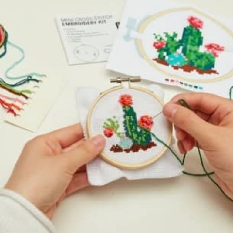 Mini Cross Stitch Embroidery Kit
