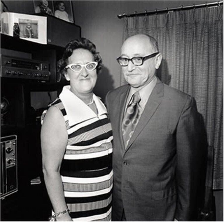 Henry Horenstein: Close Relations by Henry Horenstein, Tom And Ray Magliozzi, Shannon Thomas Perich