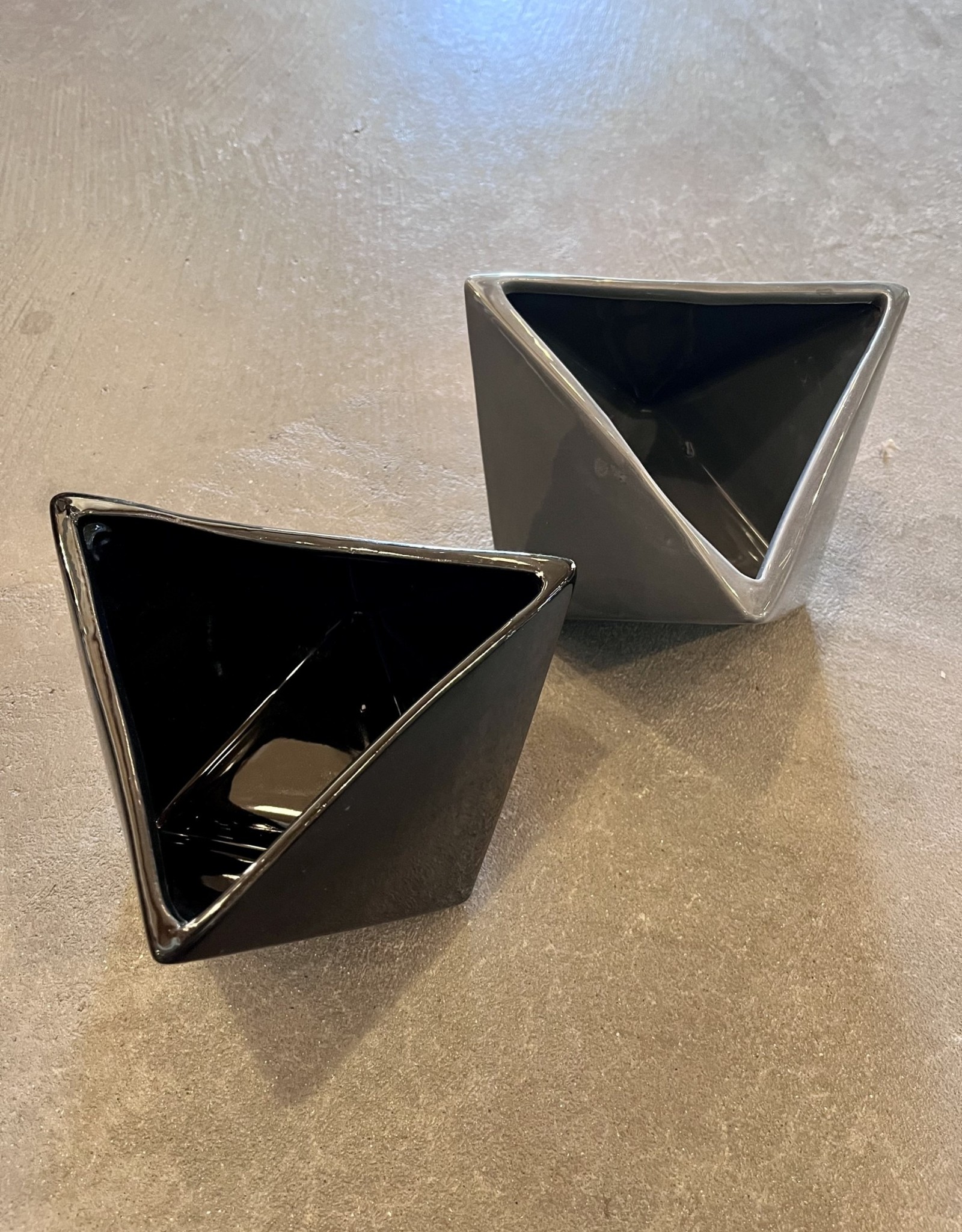 Ceramic Triangle Pot