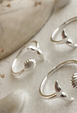 Nidanovae Adjustable Whale & Shell Ring