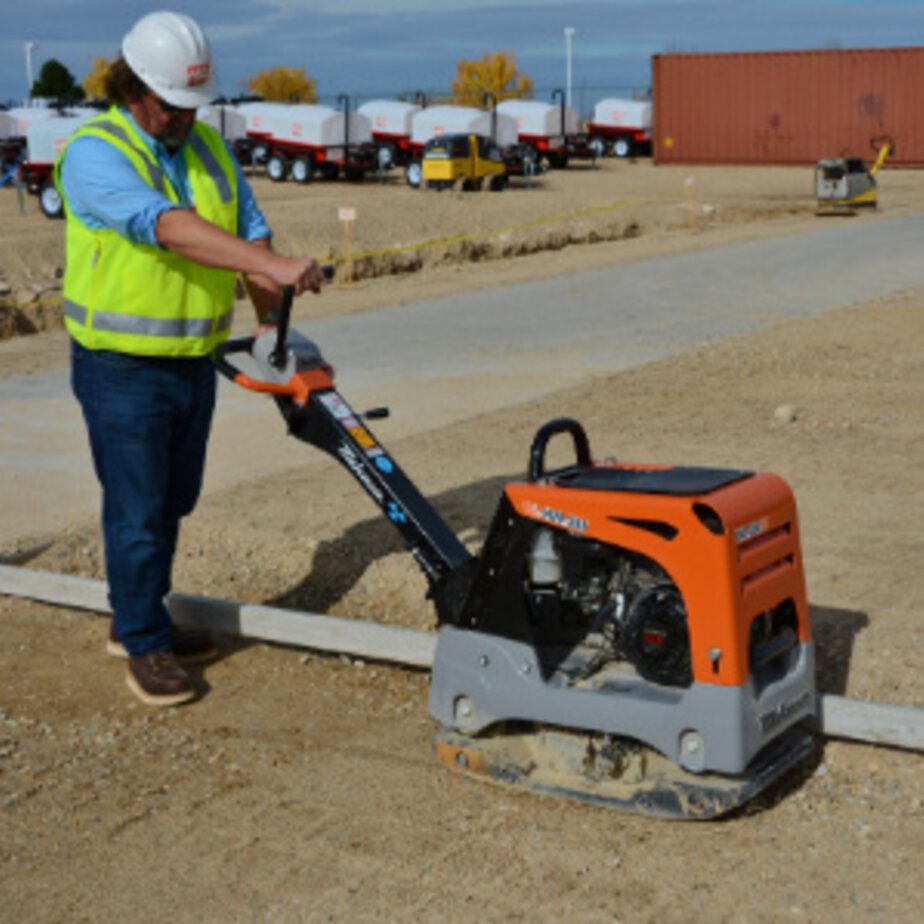 Multiquip MVH308GH Mikasa Reversible Plate Compactor - Honda GX270