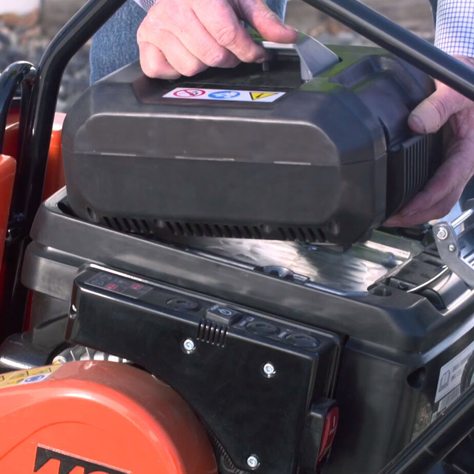 Multiquip MVCe64VBW Mikasa Electric Forward Plate Compactor (Tool Only)