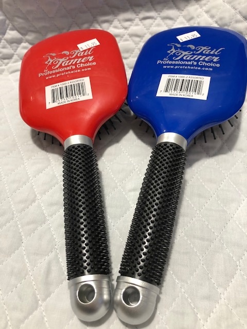 Tail Tamer Paddle Brush