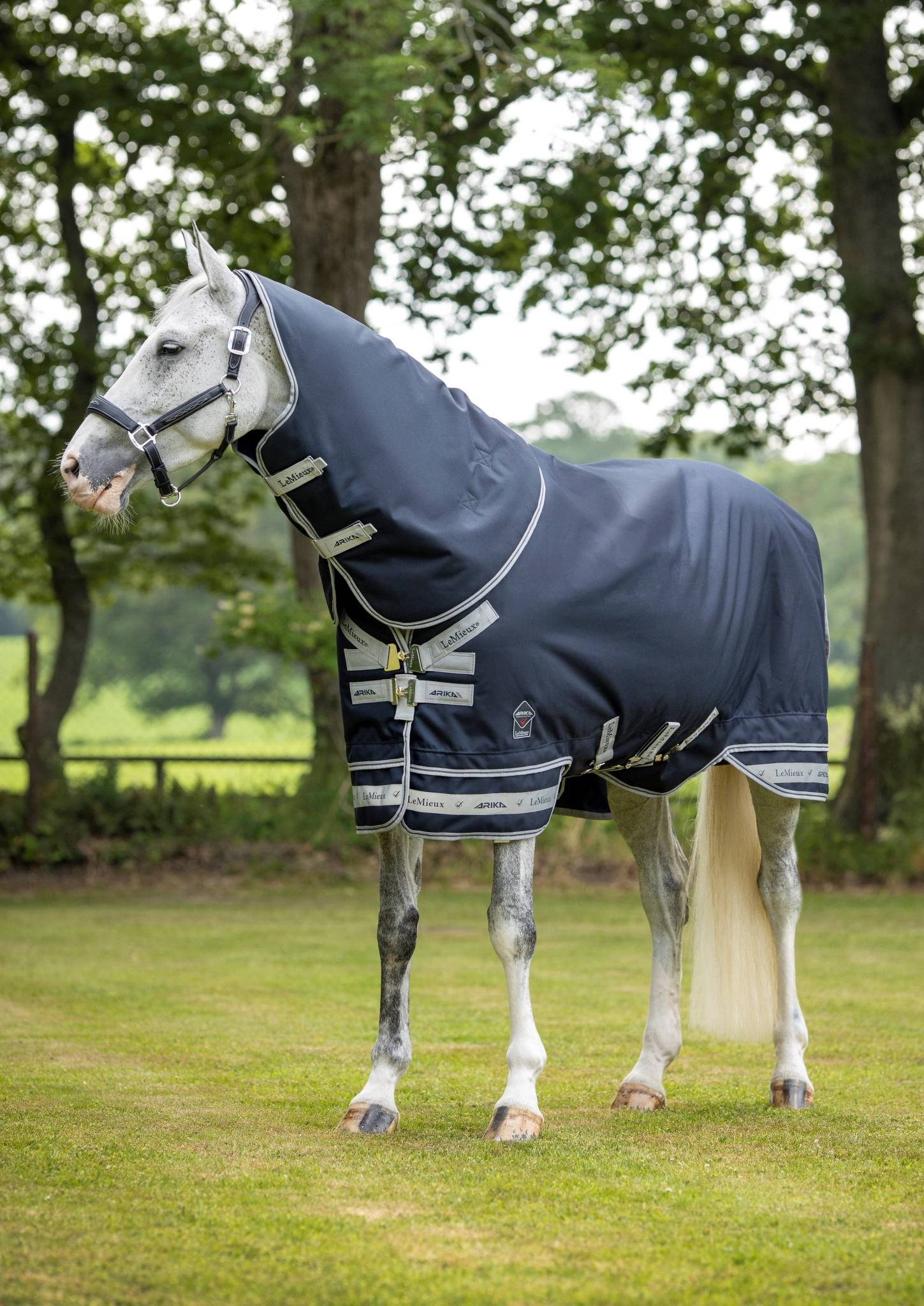 LeMieux LeMieux Arika Featherweight Blanket 0g Navy