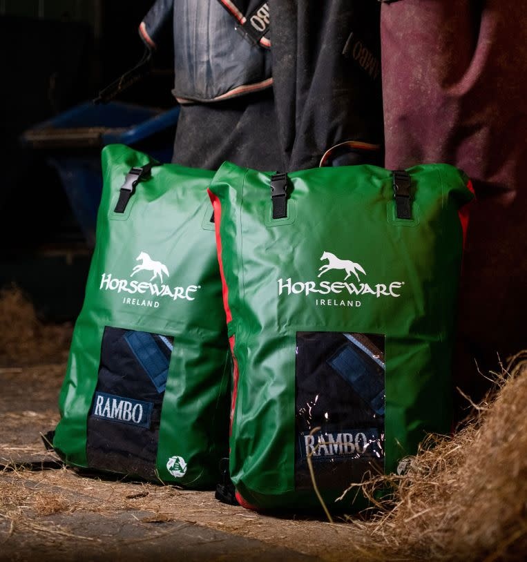 Rambo® Original Turnout with Leg Arches (200g Medium)