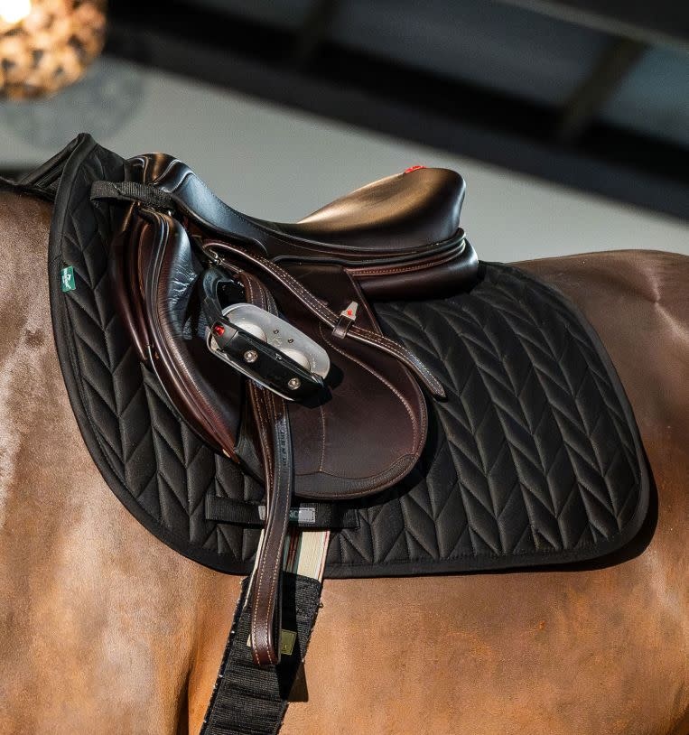 Amigo Amigo® Close Contact Saddle Pad