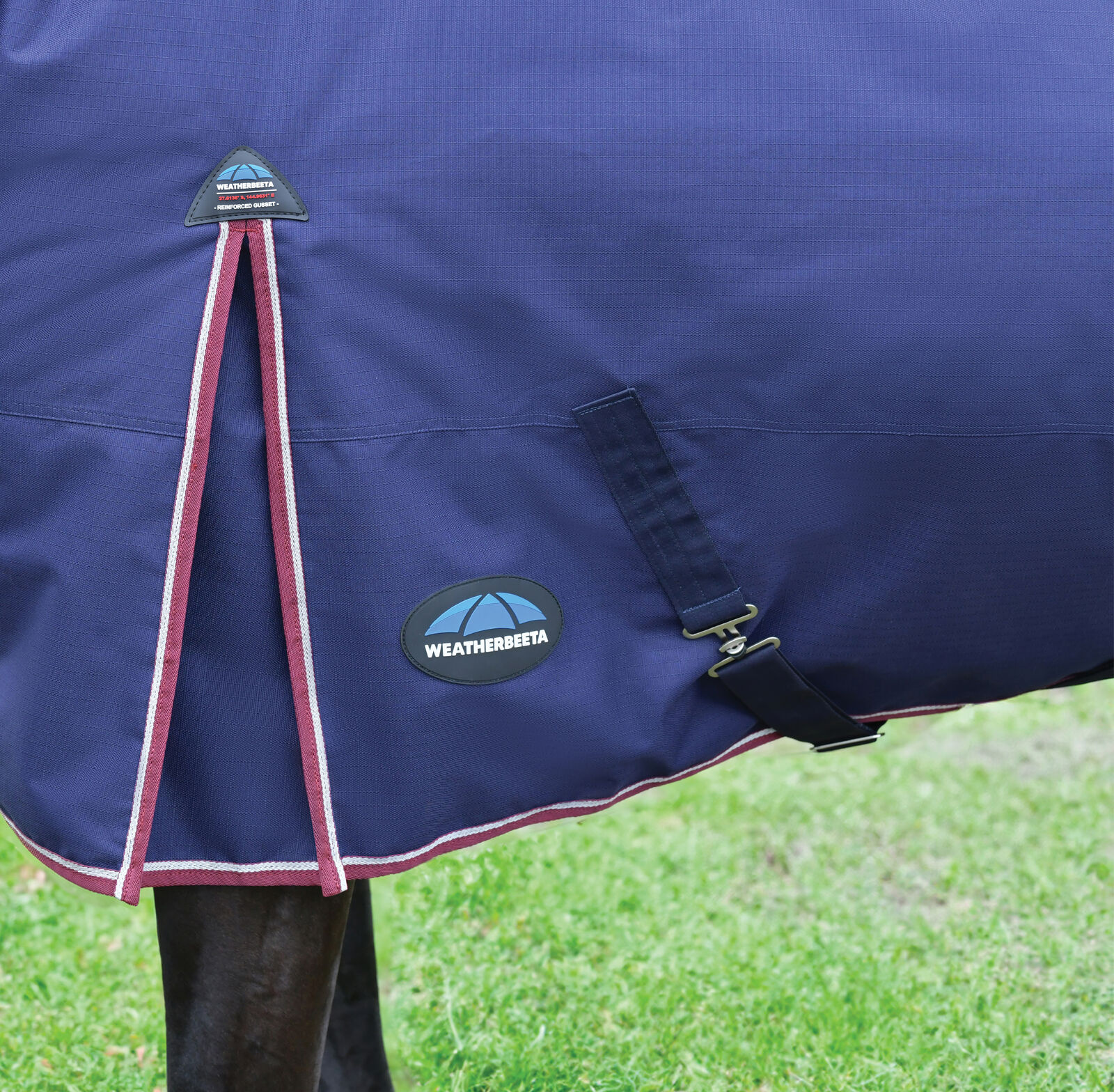 Weatherbeeta Weatherbeeta Comfitec Essential TO 220G Navy/Burgundy