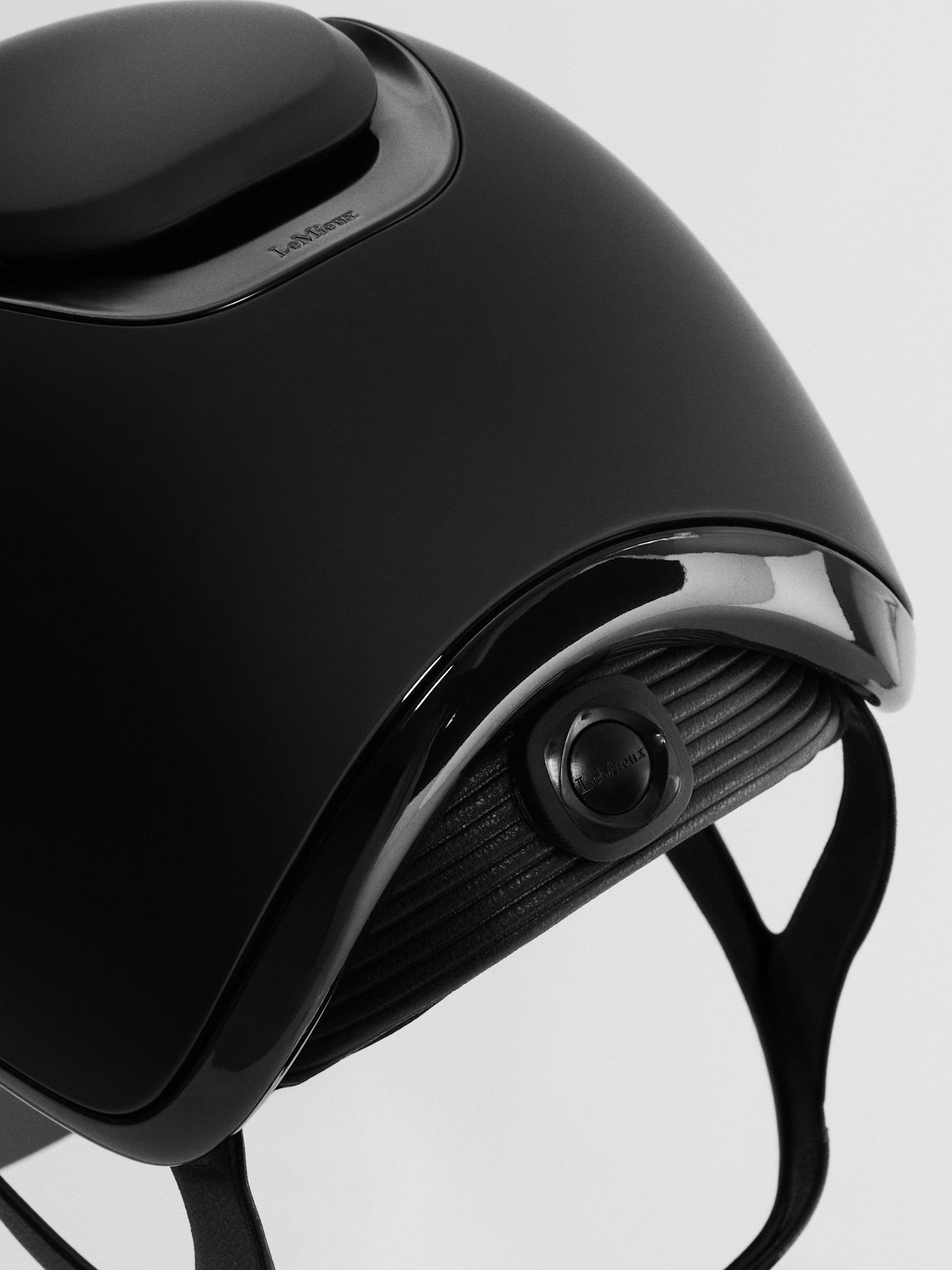 LeMieux LeMieux Verv® Competition Helmet Matte Black