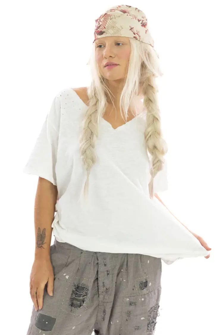 Magnolia Pearl Europa V Neck T True