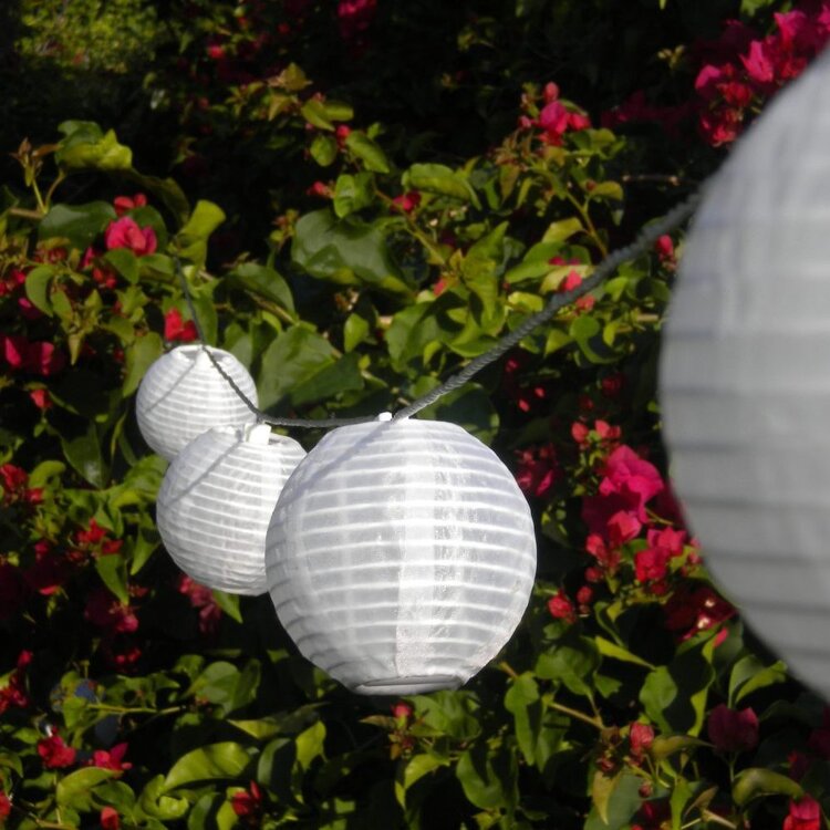 Glow Solar String Lights