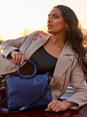 Hobo Sheila Medium Winter Violet