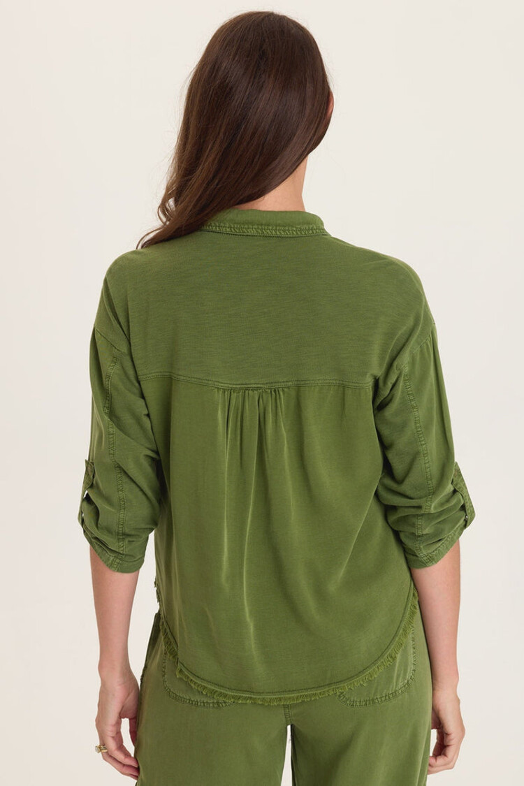 XCVI Knapp Button Up