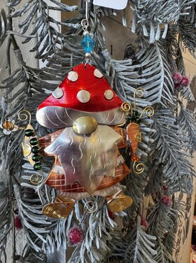 veggie gardner gnome