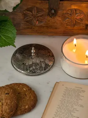 Himalayan Trading Post Wild Dahlia Jar - Grapefruit Pine