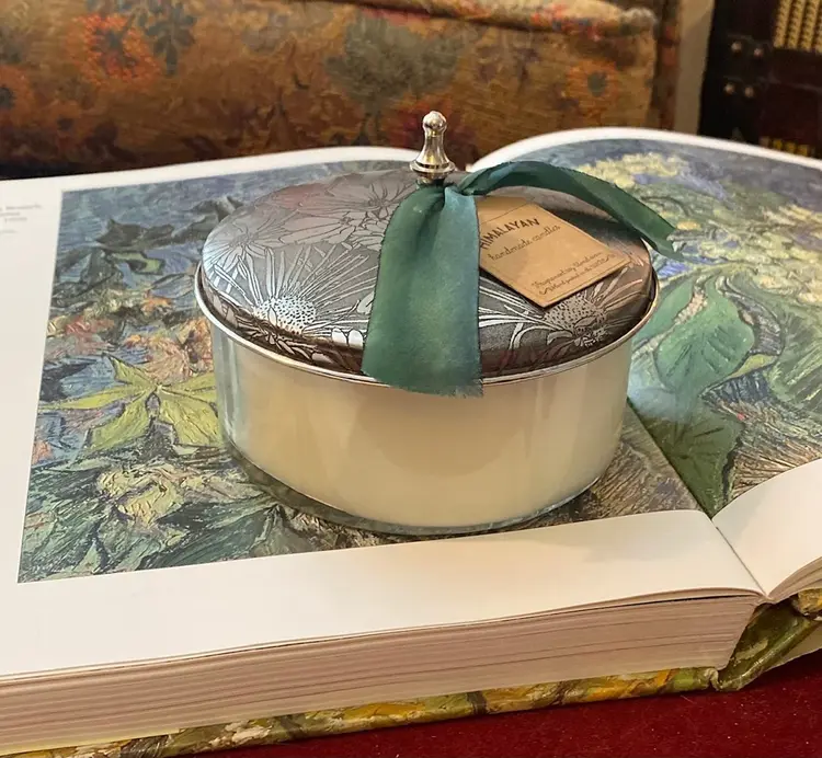 Himalayan Trading Post Wild Dahlia Jar - Grapefruit Pine