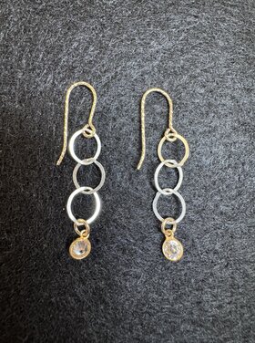 Michelle Gonzalez Designs Earring Silver Crystals