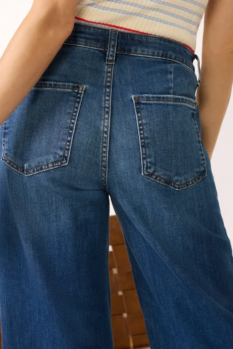 Kut from the Kloth / Swatfame Meg Hi Rise Wide Leg w Patch