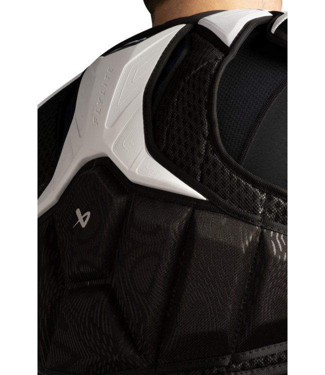 BAUER S25 VAPOR FLYLITE SHOULDER PADS JUNIOR