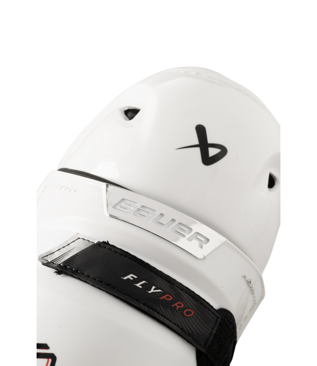 BAUER S25 VAPOR FLYPRO SHIN GUARDS JUNIOR