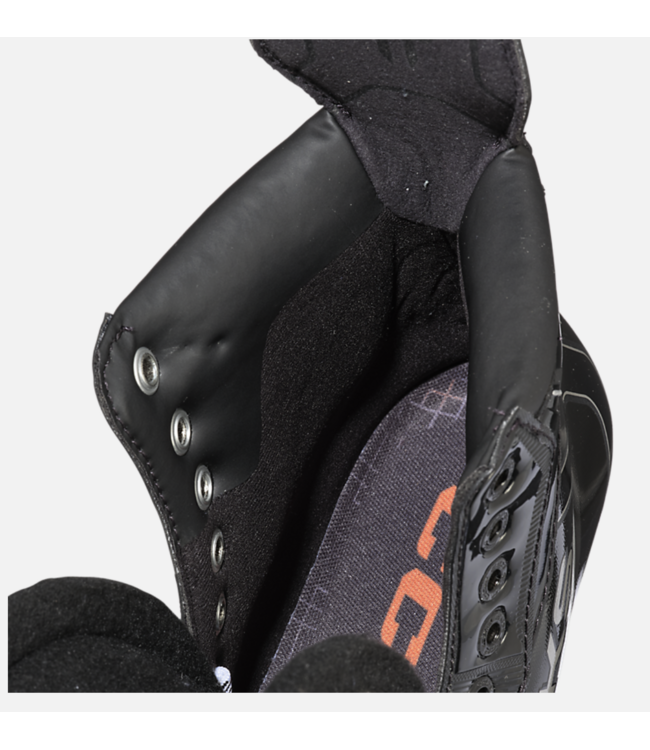 CCM S26 TACKS XR-80 INT SKATES