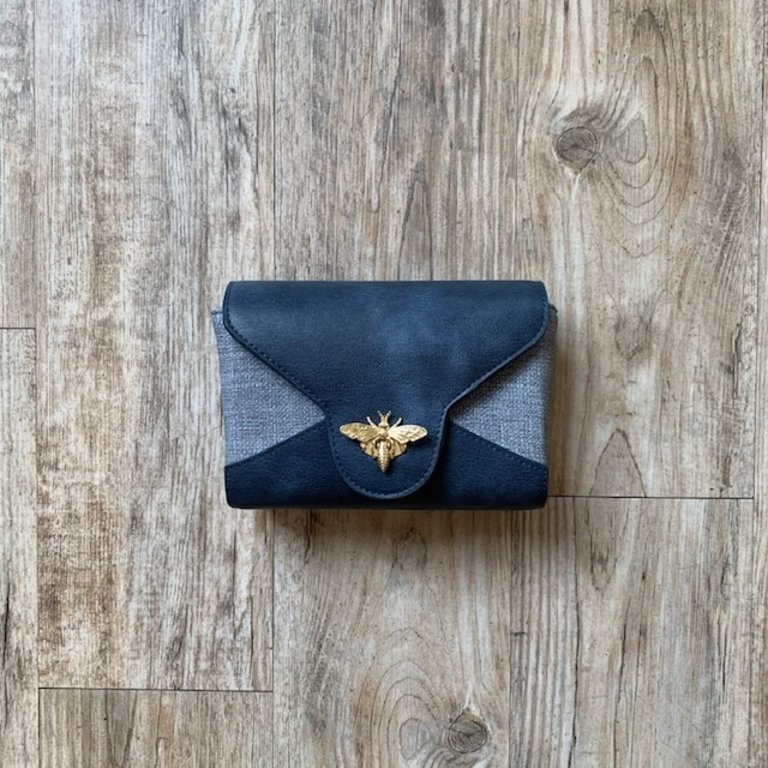 Dragonfly Clutch