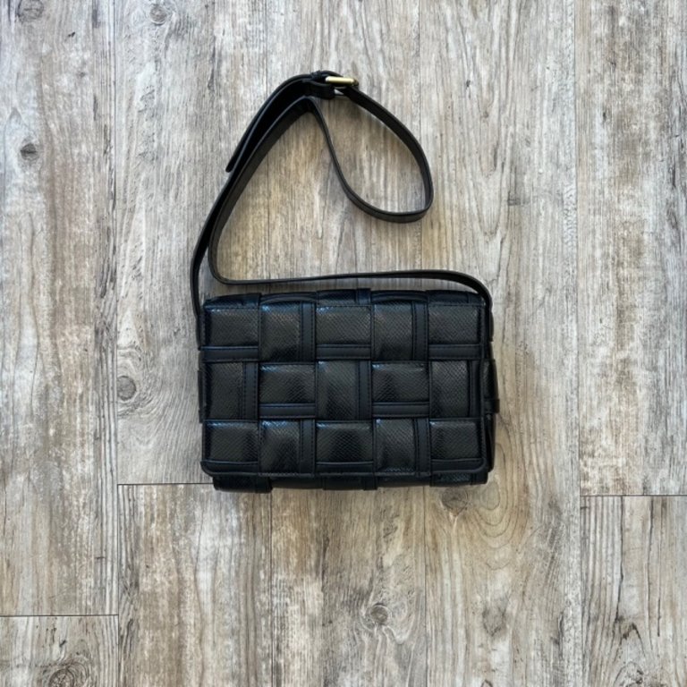 SONDRA ROBERTS Box Crossbodyショルダーバッグショルダーバッグ