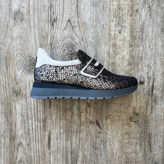 Vaddia Vaddia Chalk Slipon Sneaker