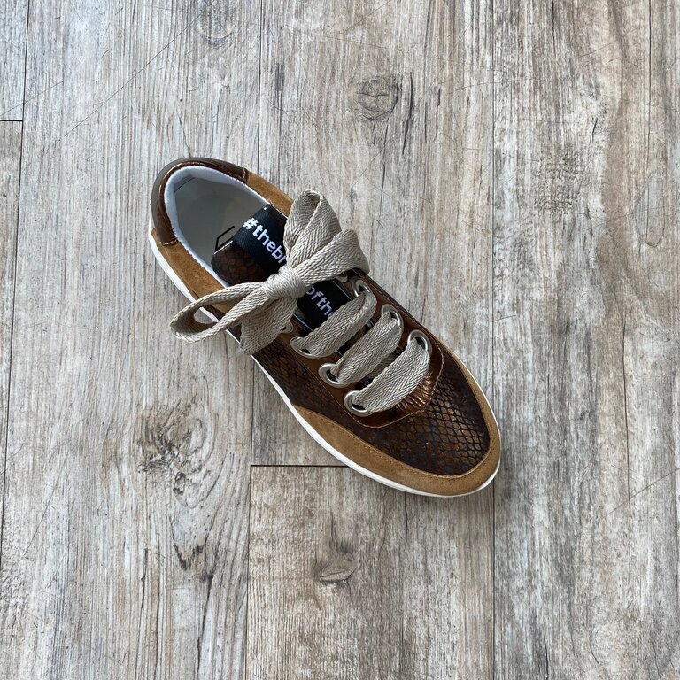 Vaddia Vaddia Binx Perf Sneaker