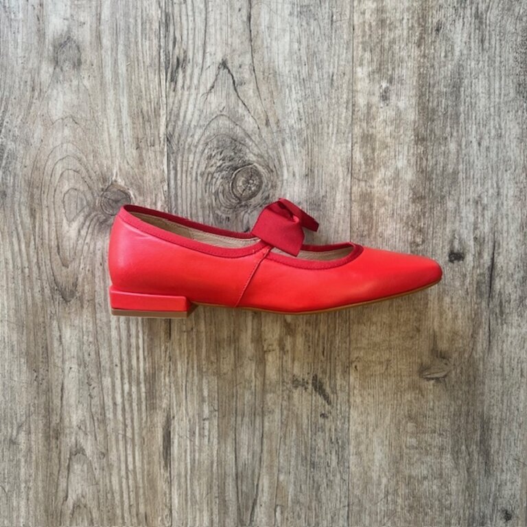 Intentionally Blank Intentionally _____ London Flat