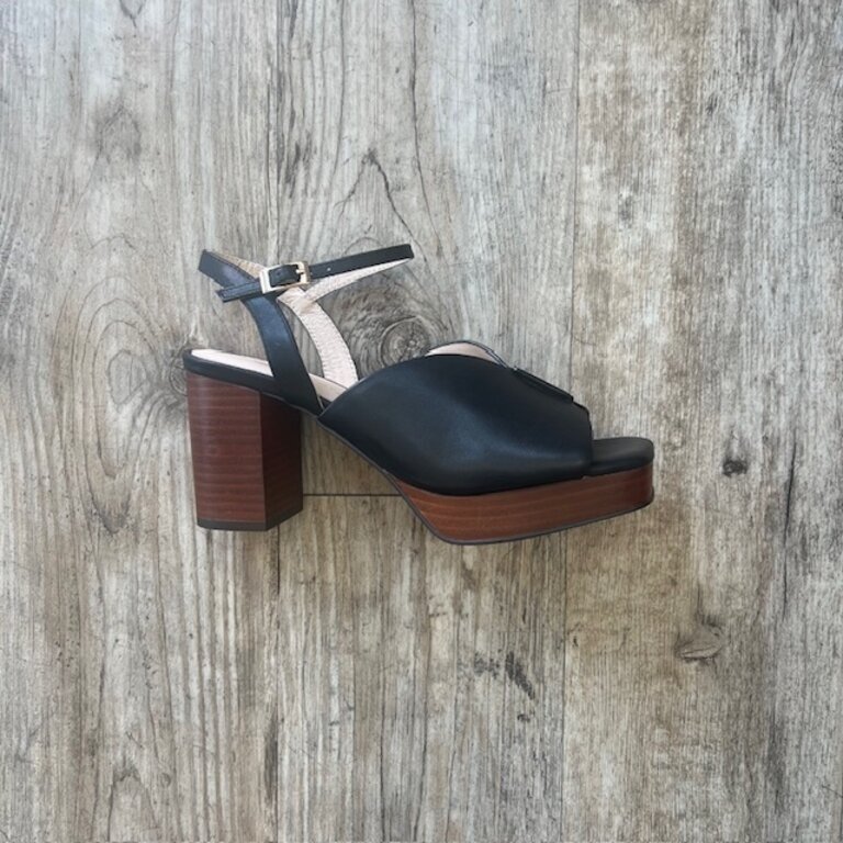 Intentionally Blank Intentionally _____ Zurich Heel
