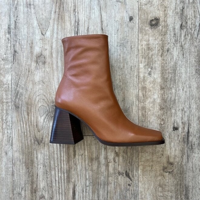 ALOHAS☆South Bicolor ショートブーツ 2色【関送込】 Alohas South Bicolor Bootie - Betsy King Shoes