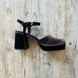 Kelsi Dagger Kelsi Dagger Edna Maryjane