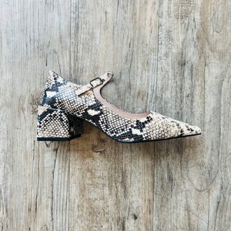 Intentionally Blank Intentionally _____ Bond Maryjane