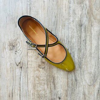 Intentionally Blank Intentionally _____ Vandam Maryjane