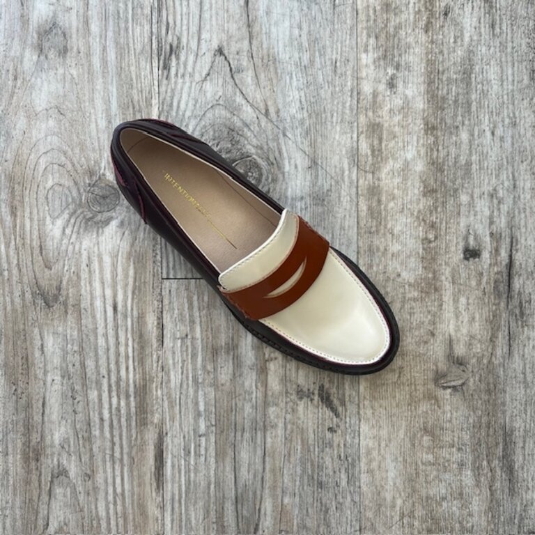 Intentionally Blank Intentionally _____ Next Door Loafer