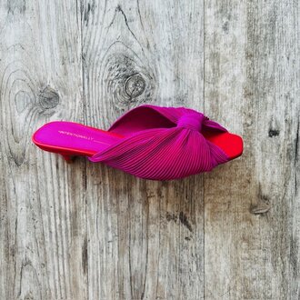 Intentionally Blank Intentionally _____ Curfew Pleated Slide