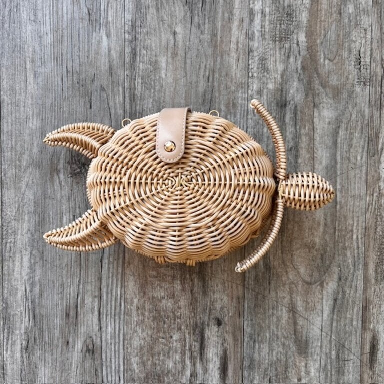 Urban Expressions Leilani Turtle Clutch