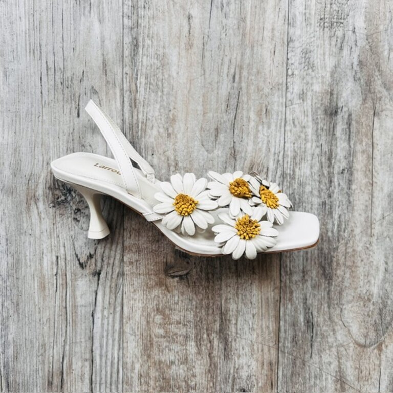 Larroude Larroude Fiore Daisy Slingback