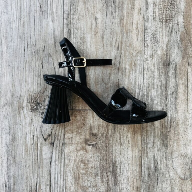 Cecelia New York Cecelia NY Peter Sandal TS