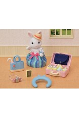Calico Critters Weekend Travel Set - Snow Rabbit Mother 3+